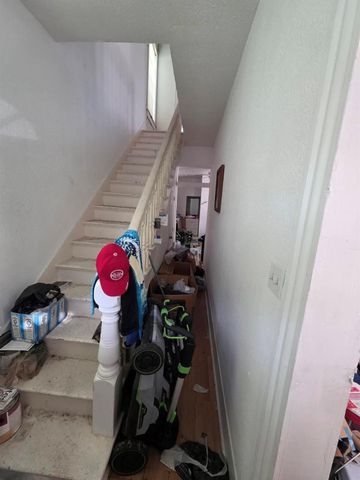 3410 Sealy Street, Galveston, TX 77550