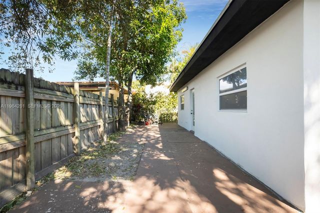 1820 SW 25th Ave, Miami, FL 33145