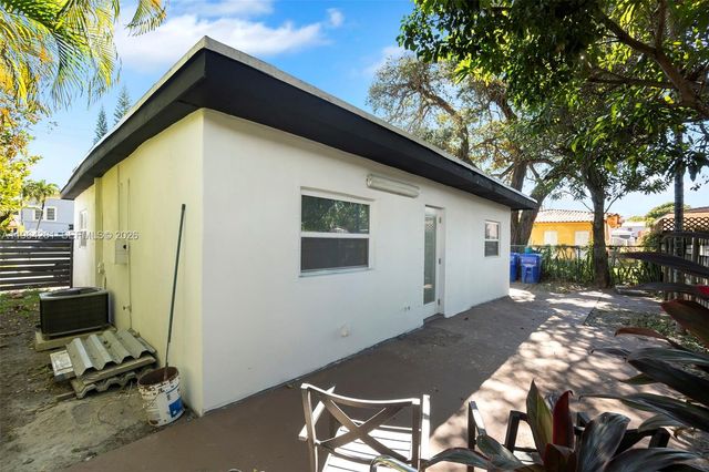 1820 SW 25th Ave, Miami, FL 33145