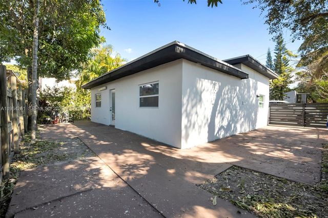 1820 SW 25th Ave, Miami, FL 33145