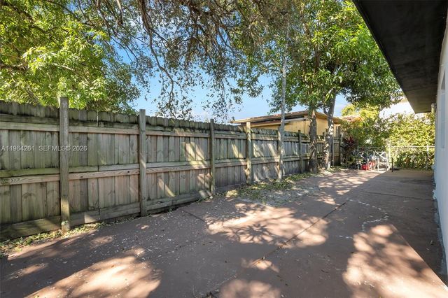 1820 SW 25th Ave, Miami, FL 33145