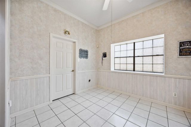 2701 11th Street N, Texas City, TX 77590