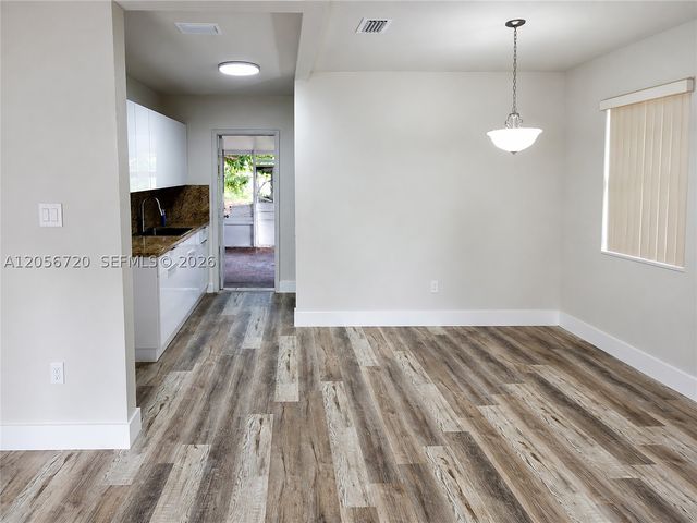 740 NW 130th St, North Miami, FL 33168