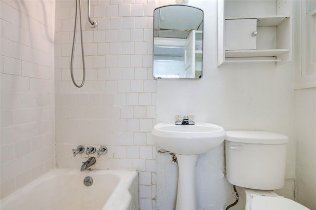 1828 W Main Street 1, Houston, TX 77098