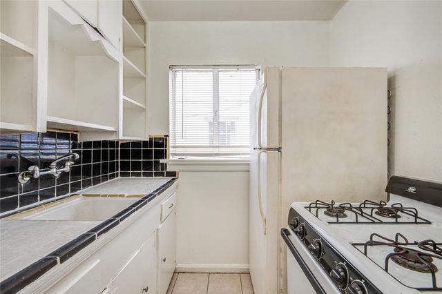 1828 W Main Street 1, Houston, TX 77098