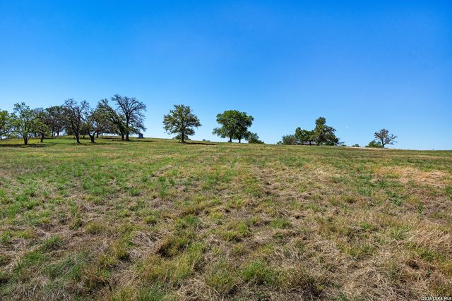 0010 Clearwater, Comfort, TX 78013