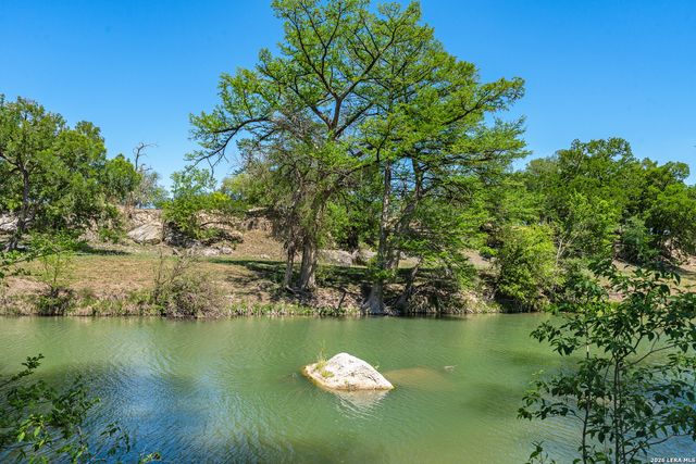 0010 Clearwater, Comfort, TX 78013