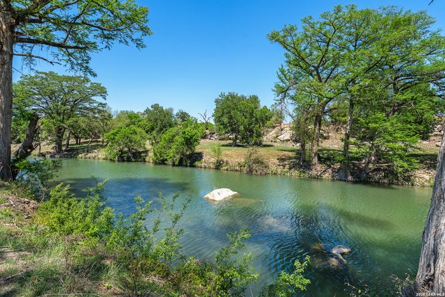 0010 Clearwater, Comfort, TX 78013
