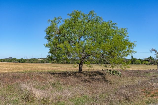 0010 Clearwater, Comfort, TX 78013