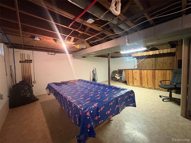 21555 Panama Avenue, Warren, MI 48091