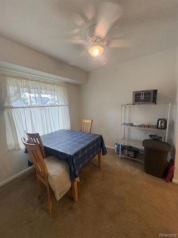 21555 Panama Avenue, Warren, MI 48091