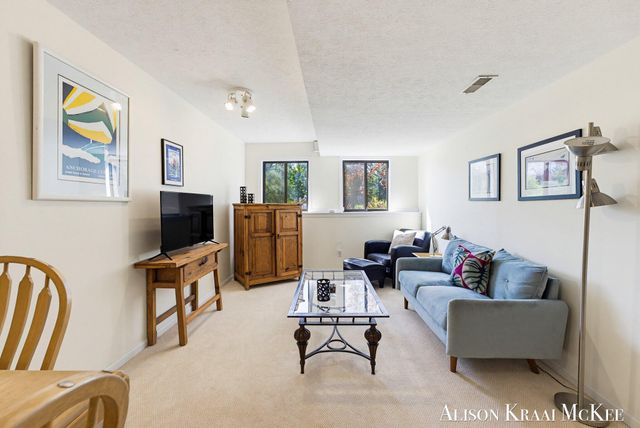 100 Rollingbrook NE, Ada, MI 49301