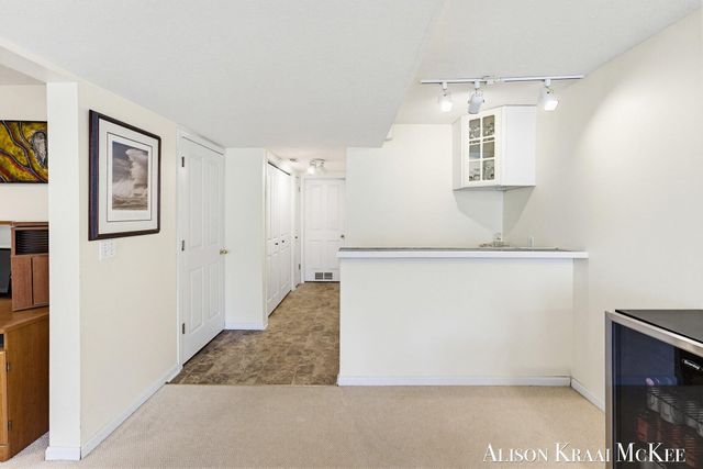 100 Rollingbrook NE, Ada, MI 49301
