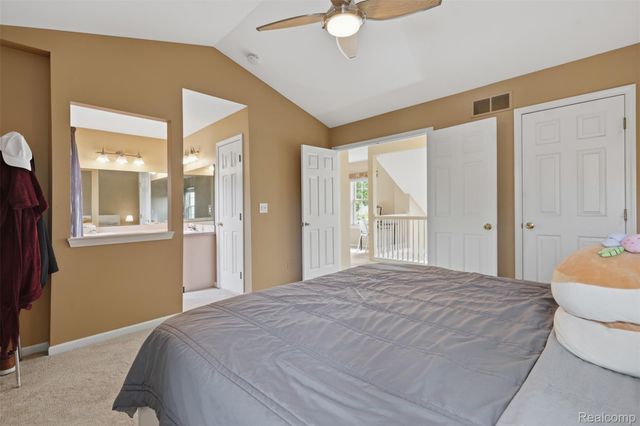 2216 Lone Wolf Lane 138, Canton Charter Township, MI 48188