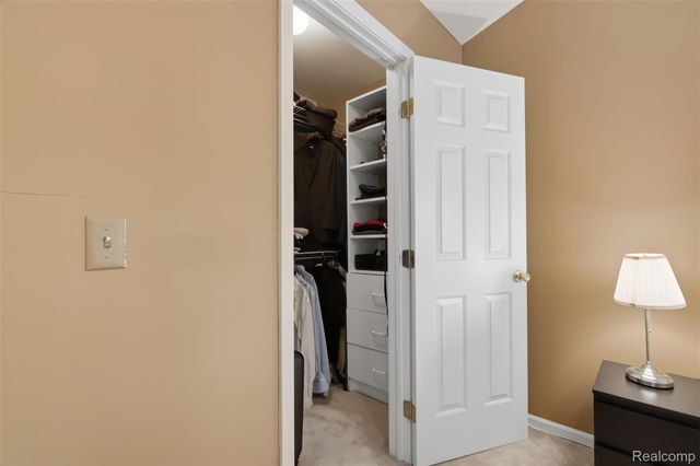 2216 Lone Wolf Lane 138, Canton Charter Township, MI 48188