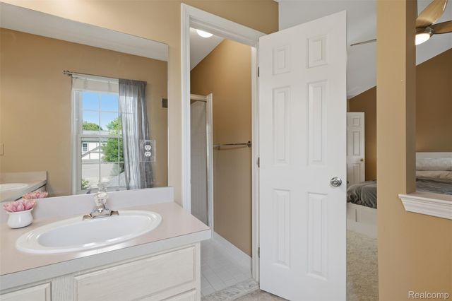 2216 Lone Wolf Lane 138, Canton Charter Township, MI 48188