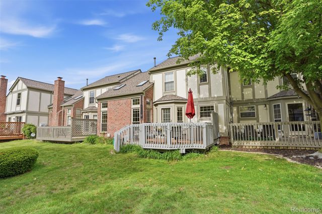 2216 Lone Wolf Lane 138, Canton Charter Township, MI 48188