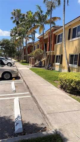 990 NE 33rd Ter 104, Homestead, FL 33033