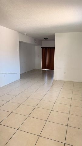 990 NE 33rd Ter 104, Homestead, FL 33033