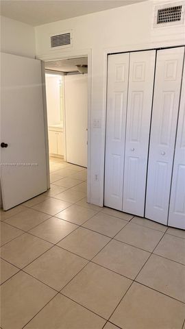 990 NE 33rd Ter 104, Homestead, FL 33033