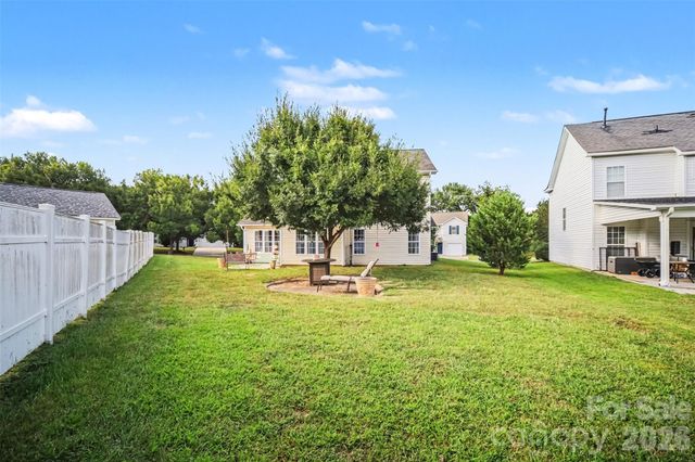 15725 Southern Garden Lane, Charlotte, NC 28278
