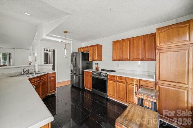 15725 Southern Garden Lane, Charlotte, NC 28278