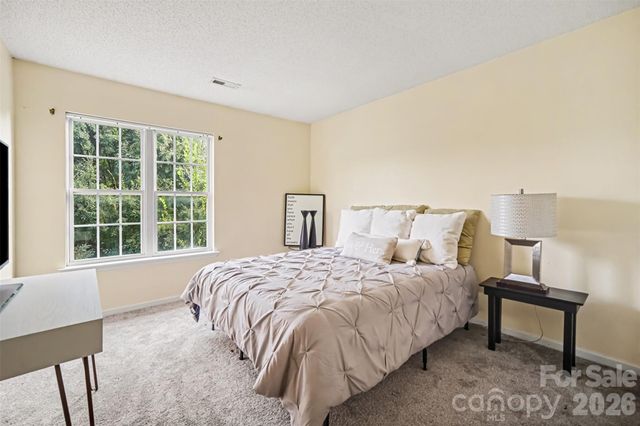 15725 Southern Garden Lane, Charlotte, NC 28278