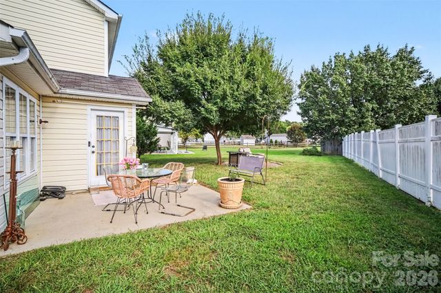 15725 Southern Garden Lane, Charlotte, NC 28278