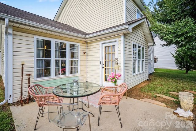 15725 Southern Garden Lane, Charlotte, NC 28278