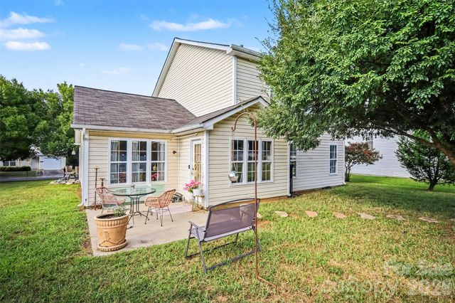 15725 Southern Garden Lane, Charlotte, NC 28278