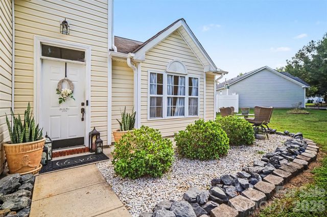 15725 Southern Garden Lane, Charlotte, NC 28278