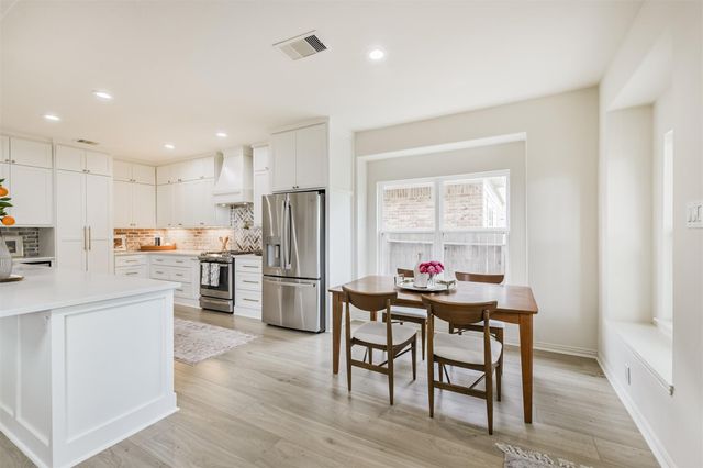 38 Hallmark Drive, Conroe, TX 77304