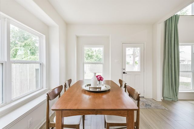 38 Hallmark Drive, Conroe, TX 77304