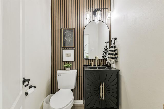 38 Hallmark Drive, Conroe, TX 77304