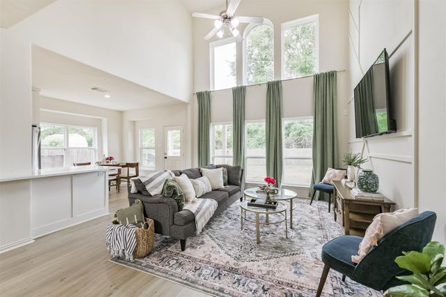 38 Hallmark Drive, Conroe, TX 77304