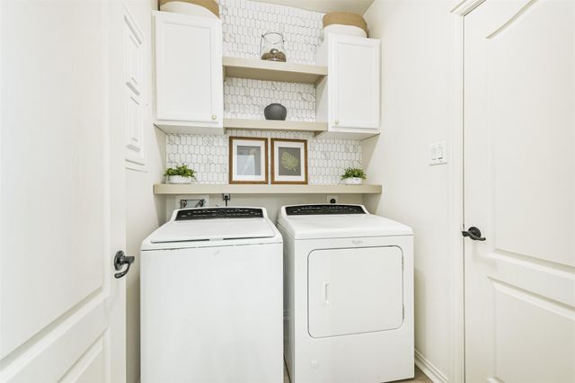 38 Hallmark Drive, Conroe, TX 77304