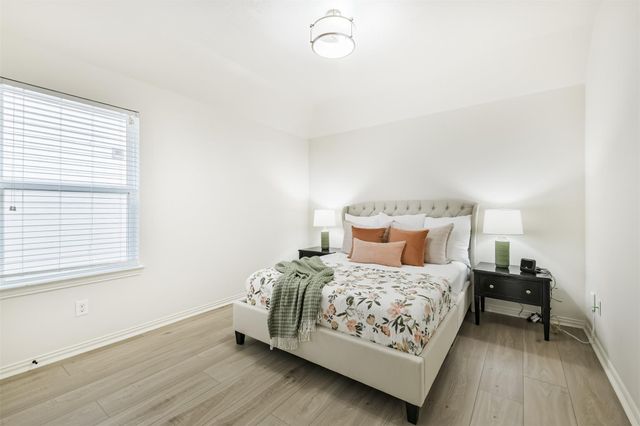 38 Hallmark Drive, Conroe, TX 77304