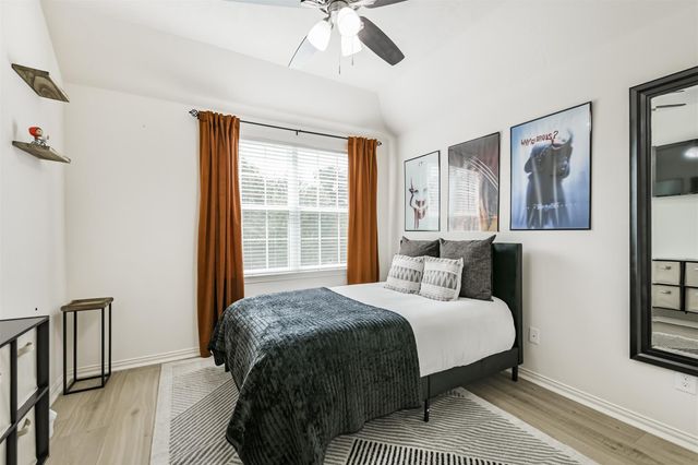 38 Hallmark Drive, Conroe, TX 77304