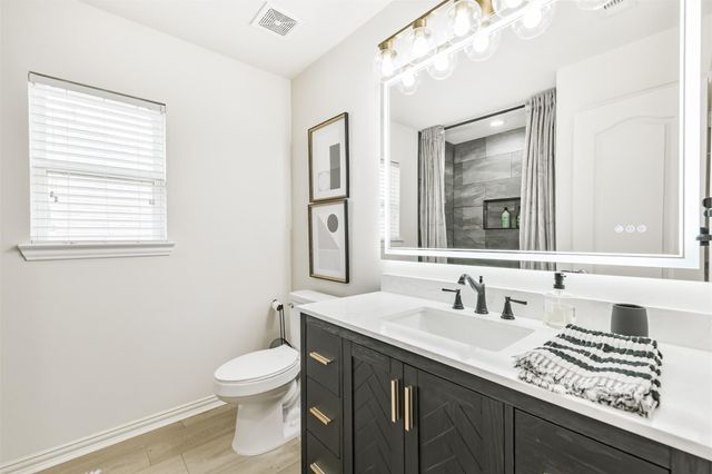 38 Hallmark Drive, Conroe, TX 77304