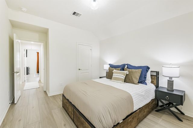 38 Hallmark Drive, Conroe, TX 77304