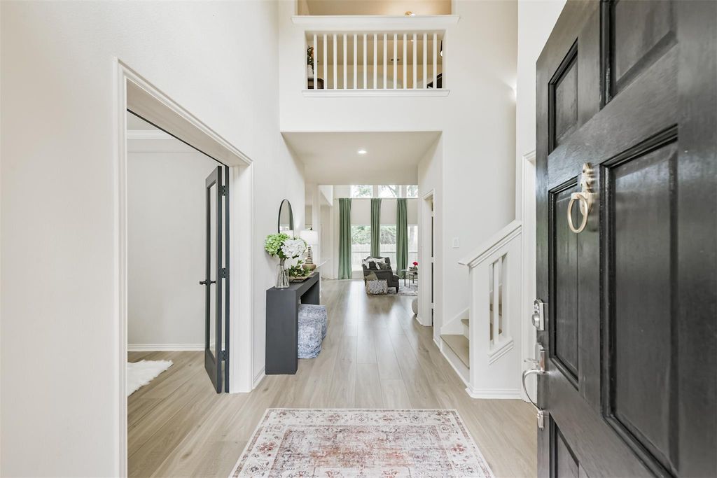 38 Hallmark Drive, Conroe, TX 77304