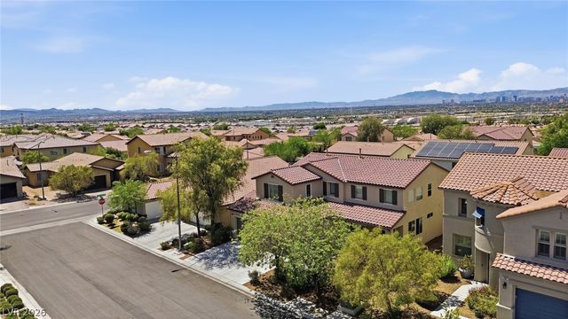 2607 Fading Night Court, Las Vegas, NV 89142