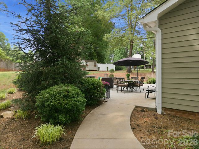 1496 Hardwood Circle, Newton, NC 28658