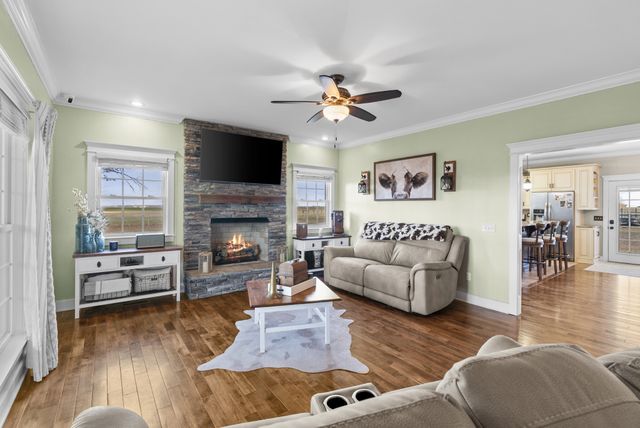 7027 Cowan Rd, Springfield, TN 37172