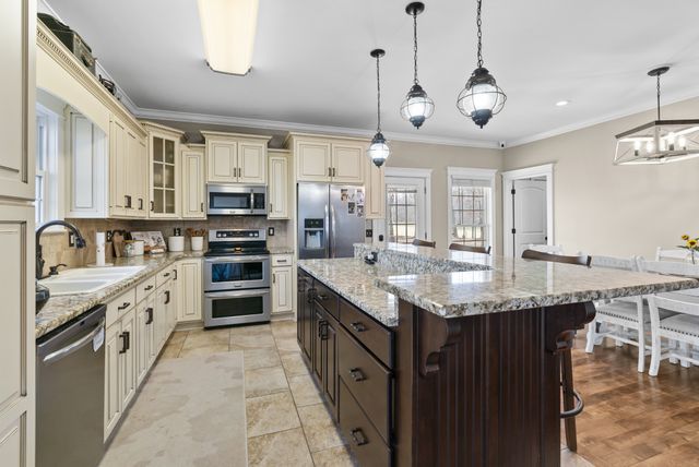 7027 Cowan Rd, Springfield, TN 37172