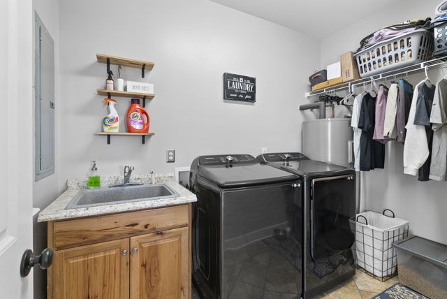 7027 Cowan Rd, Springfield, TN 37172