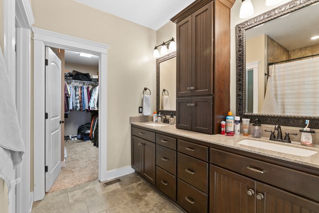 7027 Cowan Rd, Springfield, TN 37172