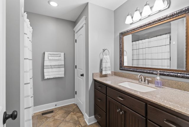 7027 Cowan Rd, Springfield, TN 37172