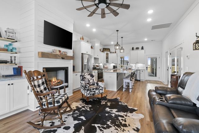 7027 Cowan Rd, Springfield, TN 37172