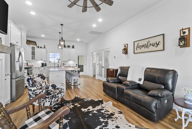 7027 Cowan Rd, Springfield, TN 37172